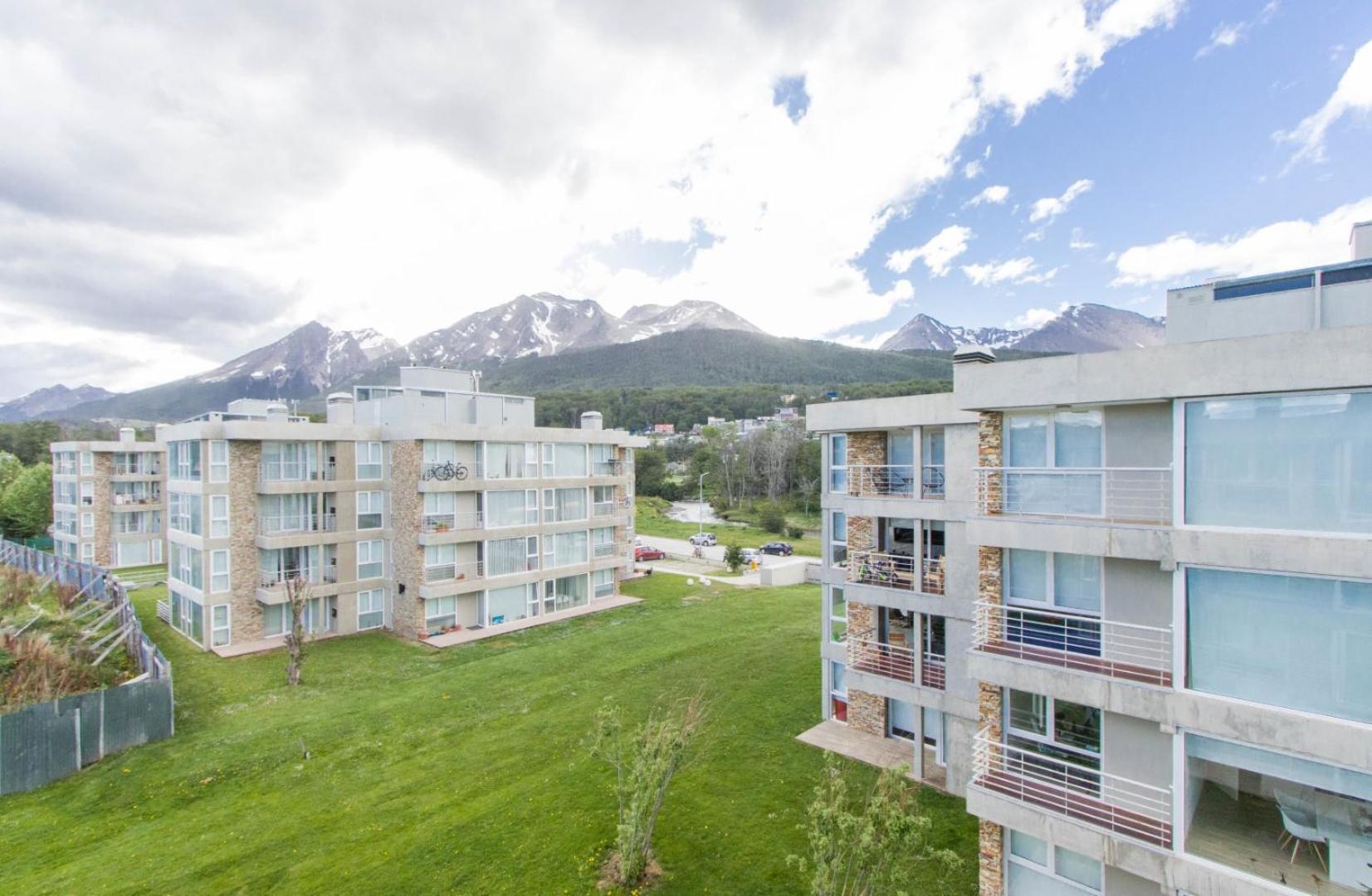 Pacifico Apartamentos Ribera Ushuaia Exterior photo